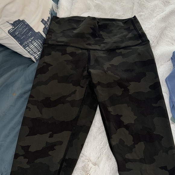 Lululemon camo leggings - Picture 2 of 4